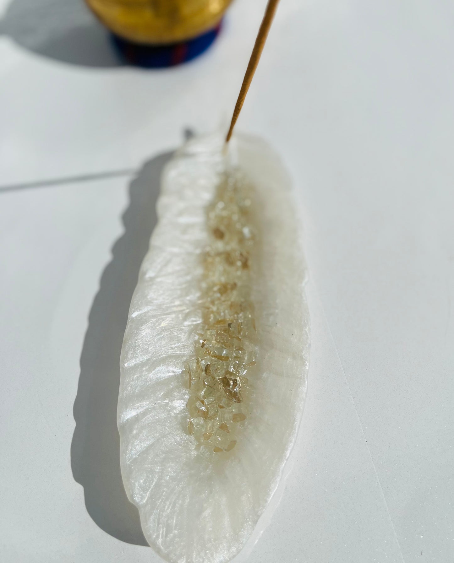 Pearl Glass Feather Incense Holder